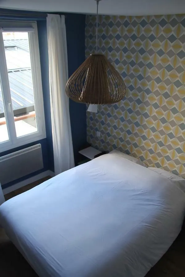 Les Toits De Bed & Breakfast